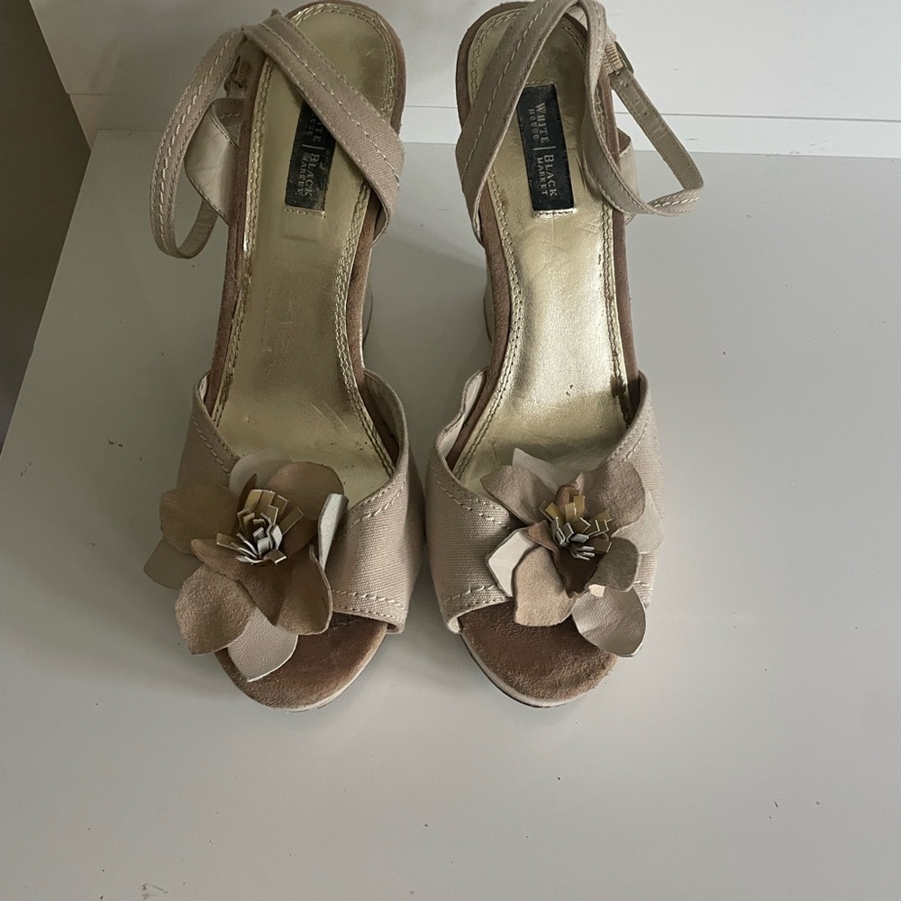 Tan Peep-Toe Heels with Ankle Strap and Bow